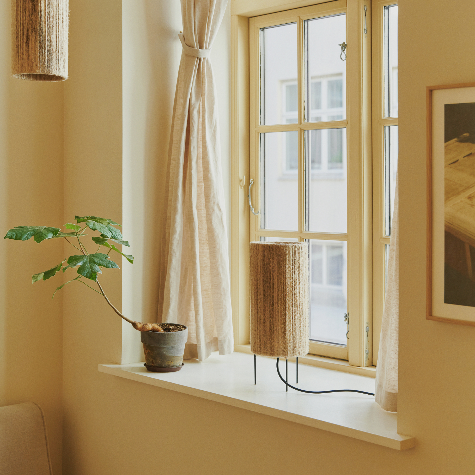 RO Table Lamp